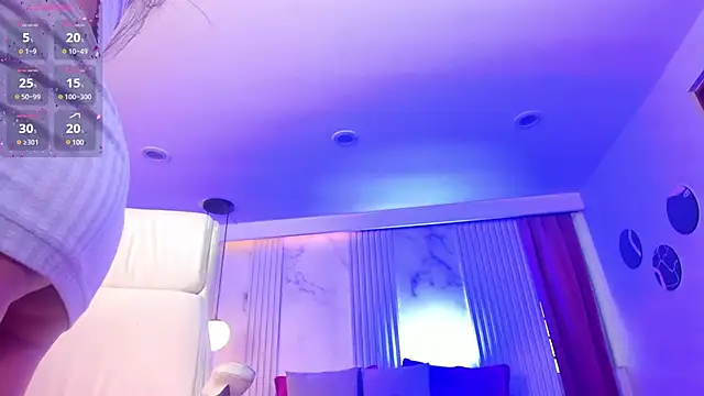 Chloe fischer  online show from 02.26.25