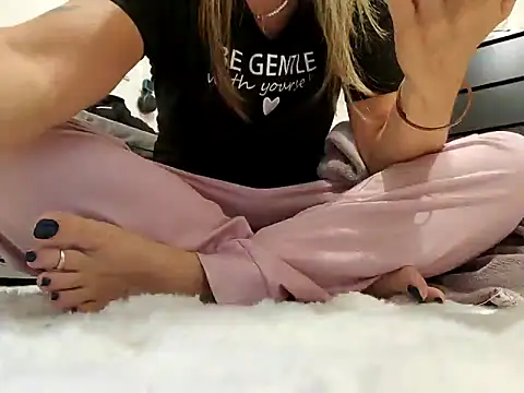 sweethotmilf888 online show from 03.04.25