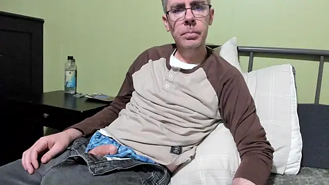 ImportantEquator0 online show from 11.04.25