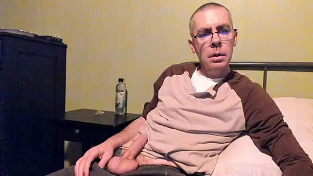 ImportantEquator0 online show from 11.12.25