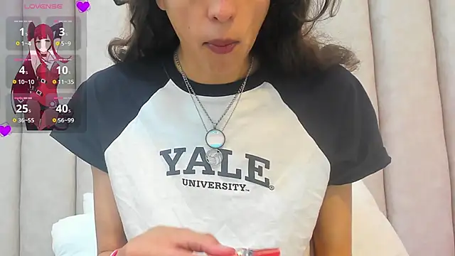 FreyaMoller online show from 01.09.25