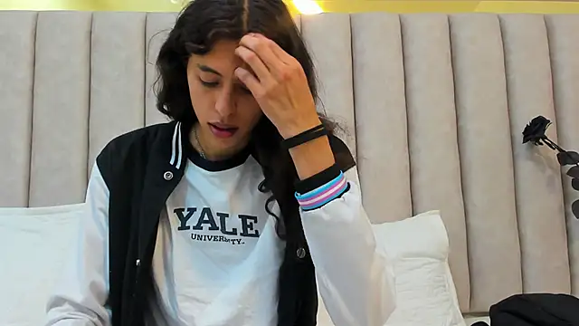 FreyaMoller online show from 02.12.25