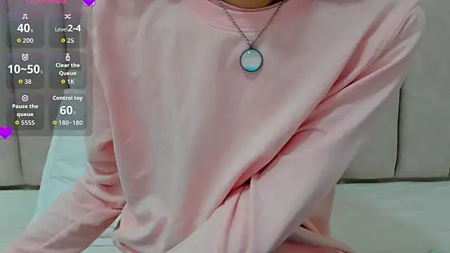 FreyaMoller online show from 10.06.25