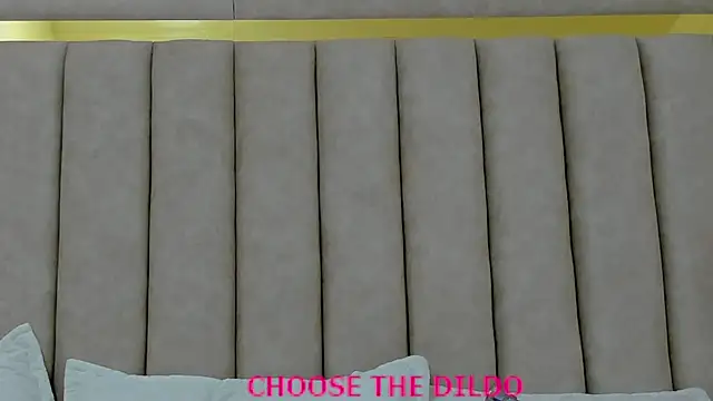 FreyaMoller online show from 11.12.25