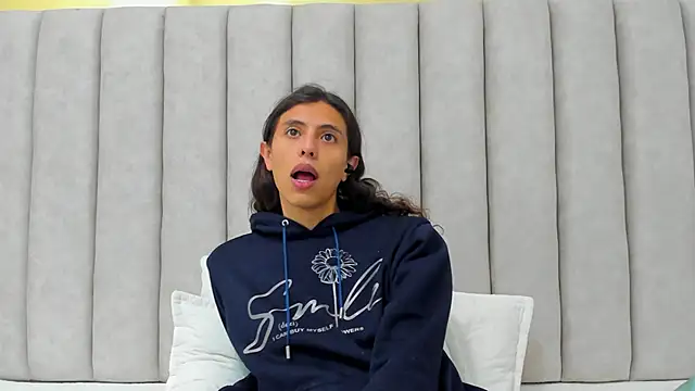 FreyaMoller online show from 02.12.26