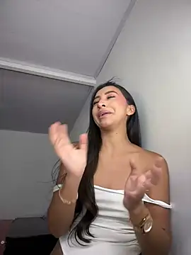 Riley  x online show from 12.21.24