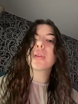 Kimi Ass online show from 10.05.25