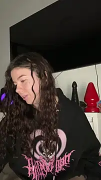 Kimi Ass online show from 12.13.25