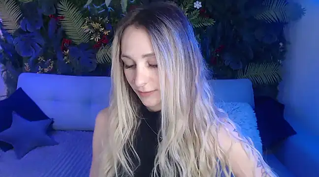 Horny Blond online show from 12.26.24