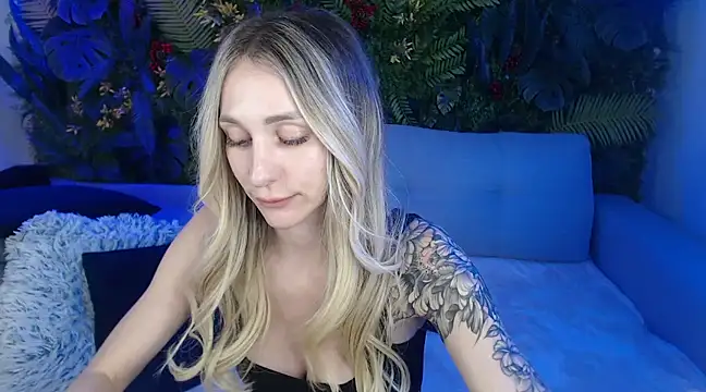 Horny Blond online show from 03.04.25