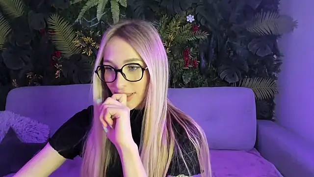 Snapshot of Horny_Blond chatting on 01.18.26 Horny Blond online show from 01.18.26