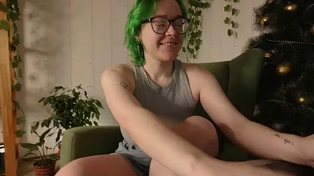 alisahug online show from 12.28.24