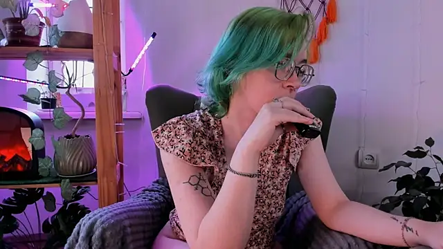 alisahug online show from 03.15.25