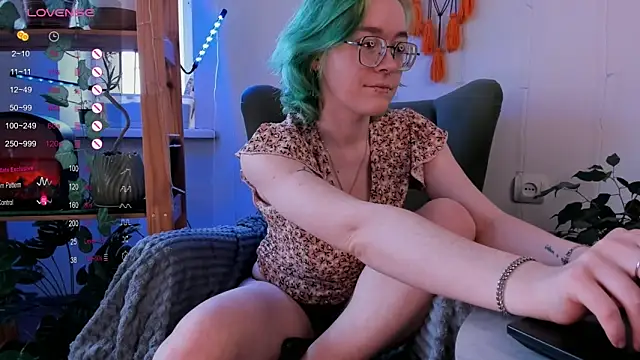 alisahug online show from 03.15.25