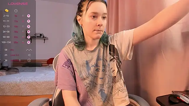 alisahug online show from 12.15.25