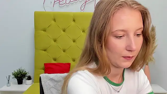 Snapshot of LolaWilsons chatting on 05.19.26 LolaWilsons online show from 05.19.26