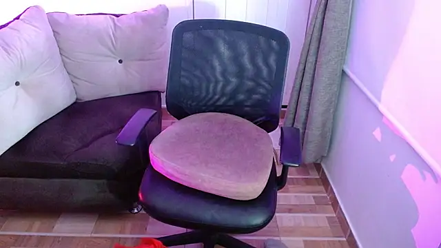 milfrousse online show from 10.06.25