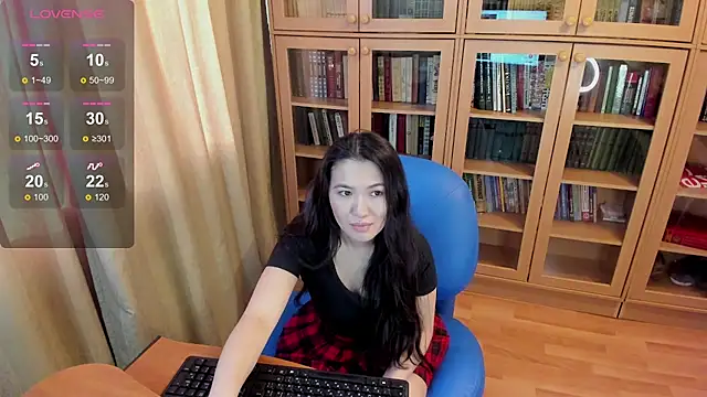 NikkiNSerdron online show from 12.19.24