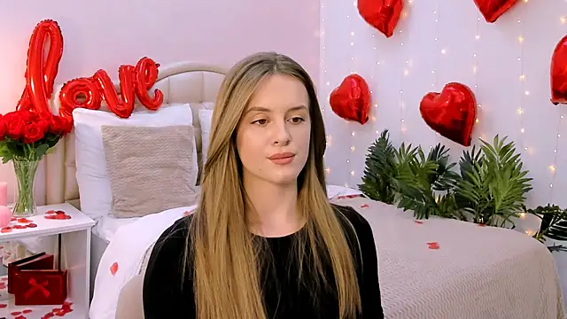 Snapshot of RozzitaBedberry chatting on 02.12.25 RozzitaBedberry online show from 02.12.25