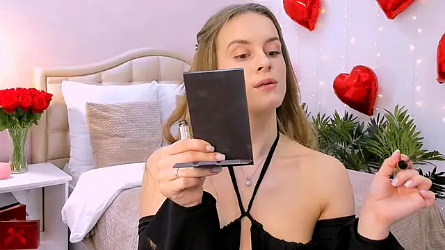 Snapshot of RozzitaBedberry chatting on 02.19.25 RozzitaBedberry online show from 02.19.25