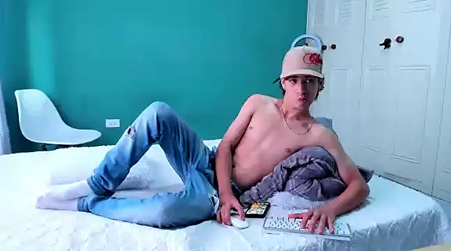 Snapshot of Chandler_ken chatting on 01.04.25 Chandler ken online show from 01.04.25