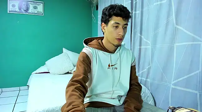 Snapshot of Chandler_ken chatting on 03.01.25 Chandler ken online show from 03.01.25