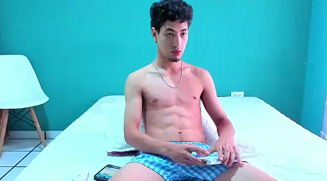 Snapshot of Chandler_ken chatting on 03.01.25 Chandler ken online show from 03.01.25