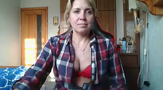 IrinaB1 online show from 02.28.25