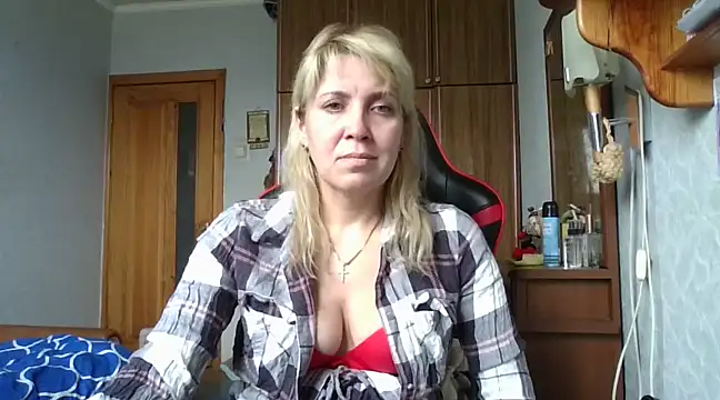 IrinaB1 online show from 03.03.25