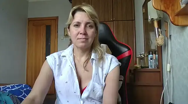 IrinaB1 online show from 03.14.25