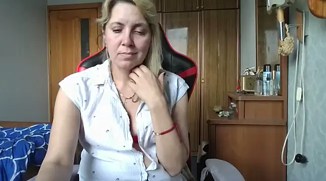 IrinaB1 online show from 03.14.25