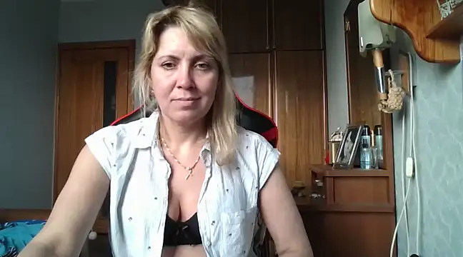 IrinaB1 online show from 03.22.25