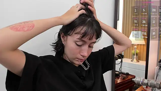 lizzy davis 1 online show from 11.28.25