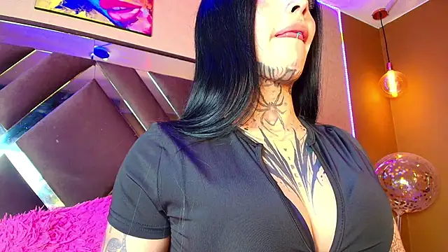 Snapshot of SamanthaaSutra chatting on 04.28.26 SamanthaaSutra online show from 04.28.26