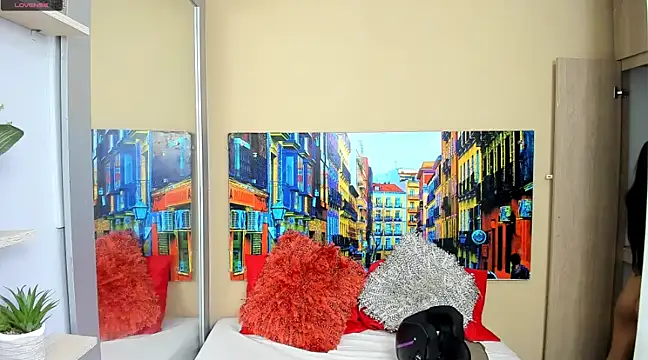 Snapshot of CristalLoren chatting on 01.24.25 CristalLoren online show from 01.24.25