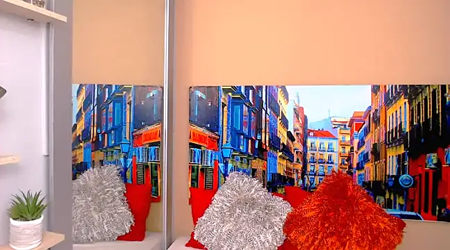 Snapshot of CristalLoren chatting on 02.12.25 CristalLoren online show from 02.12.25