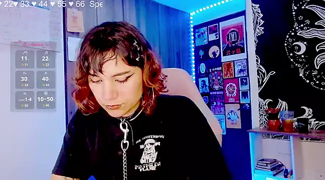 Snapshot of melissahowl chatting on 12.21.24 melissahowl online show from 12.21.24