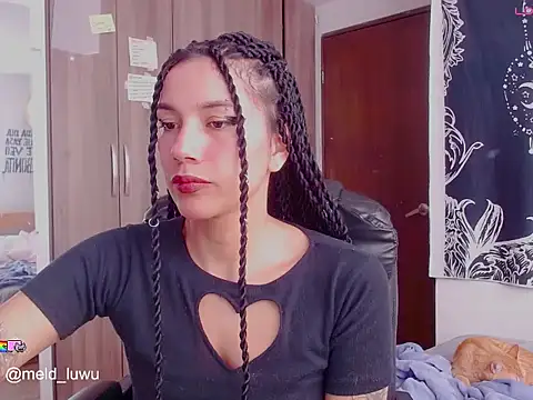 Snapshot of melissahowl chatting on 03.25.26 melissahowl online show from 03.25.26