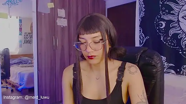 Snapshot of melissahowl chatting on 04.22.26 melissahowl online show from 04.22.26