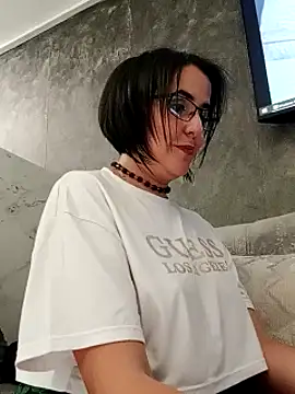 IsisBlake online show from 01.30.25