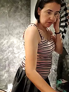 IsisBlake online show from 02.23.25