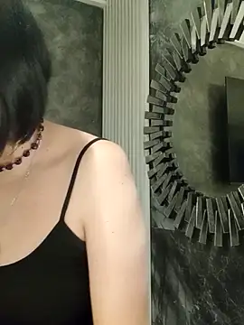 IsisBlake online show from 02.28.25