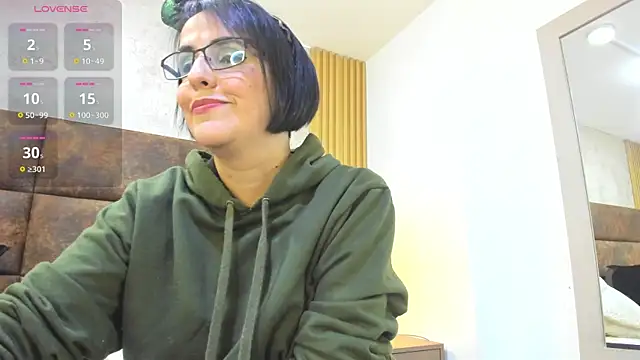 IsisBlake online show from 03.17.25