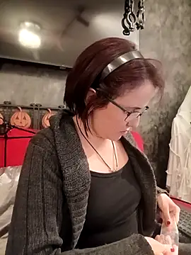 IsisBlake online show from 10.10.25