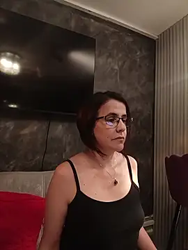 IsisBlake online show from 02.13.26