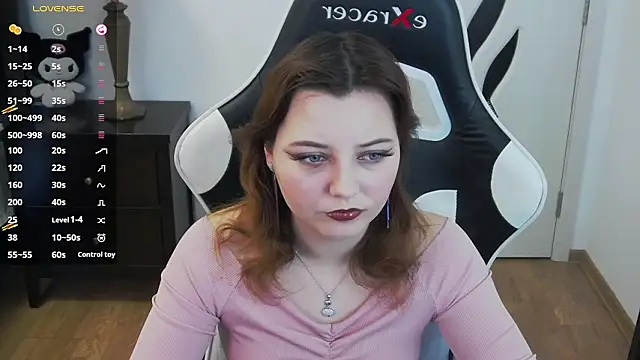 pretty little thing online show from 02.17.26