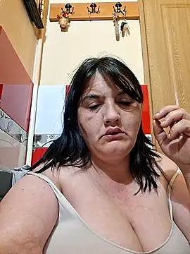 Snapshot of SexyNicool35 chatting on 04.18.26 SexyNicool35 online show from 04.18.26
