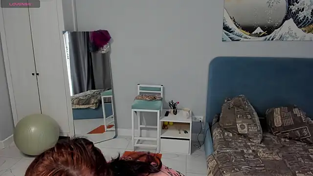 Snapshot of Julia__Frey chatting on 08.02.26 Julia Frey online show from 08.02.26