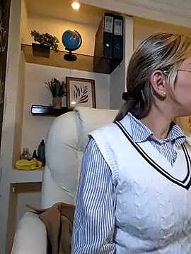 Snapshot of Cata_Office-12 chatting on 01.24.25 Cata Office-12 online show from 01.24.25