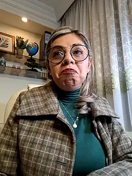 Snapshot of Cata_Office-12 chatting on 02.05.25 Cata Office-12 online show from 02.05.25